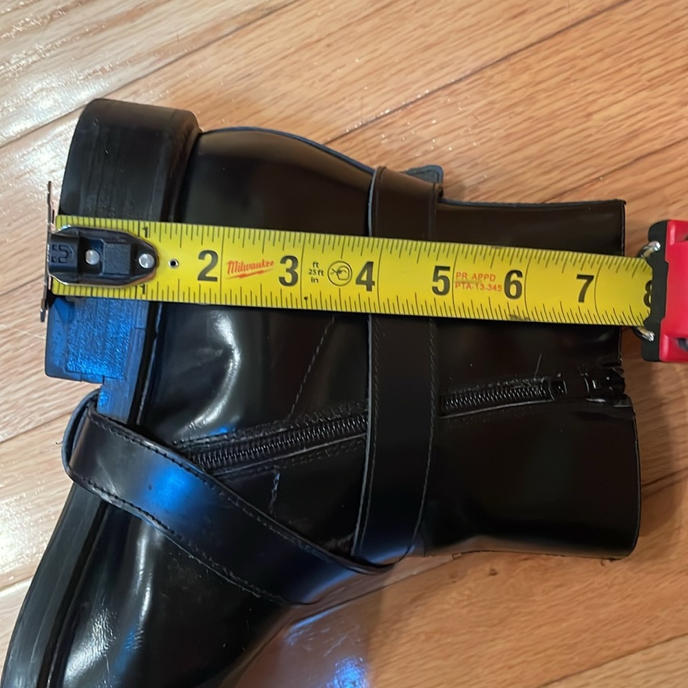 Kenneth Cole Itailian Men’s black leather boots - Picture 12 of 15